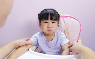 小孩口吃可以矯正嗎？該怎么矯正？